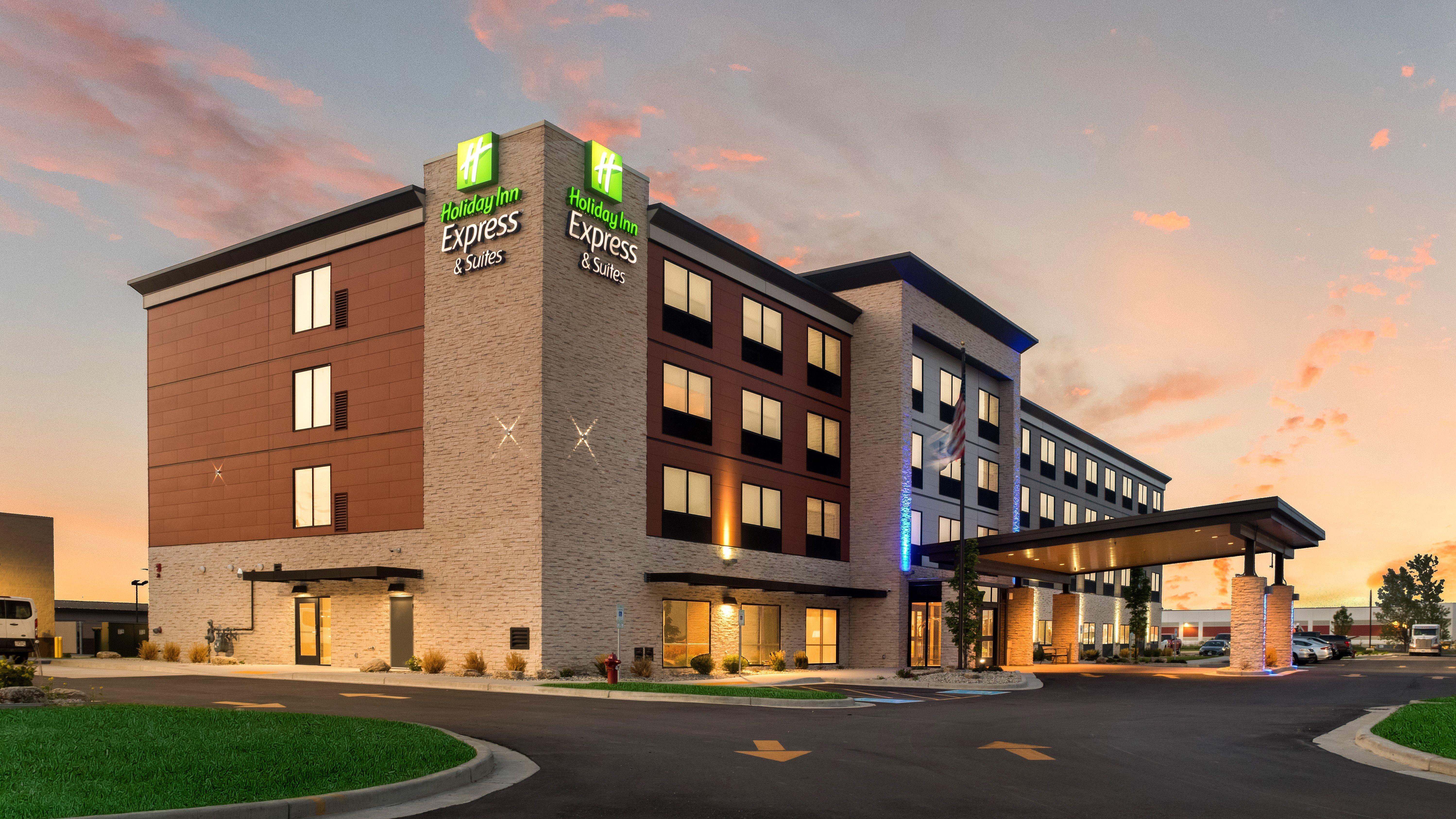 Holiday Inn Express & Suites Racine By Ihg Extérieur photo