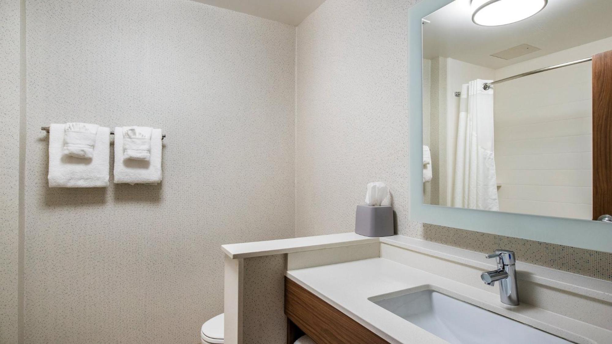 Holiday Inn Express & Suites Racine By Ihg Extérieur photo