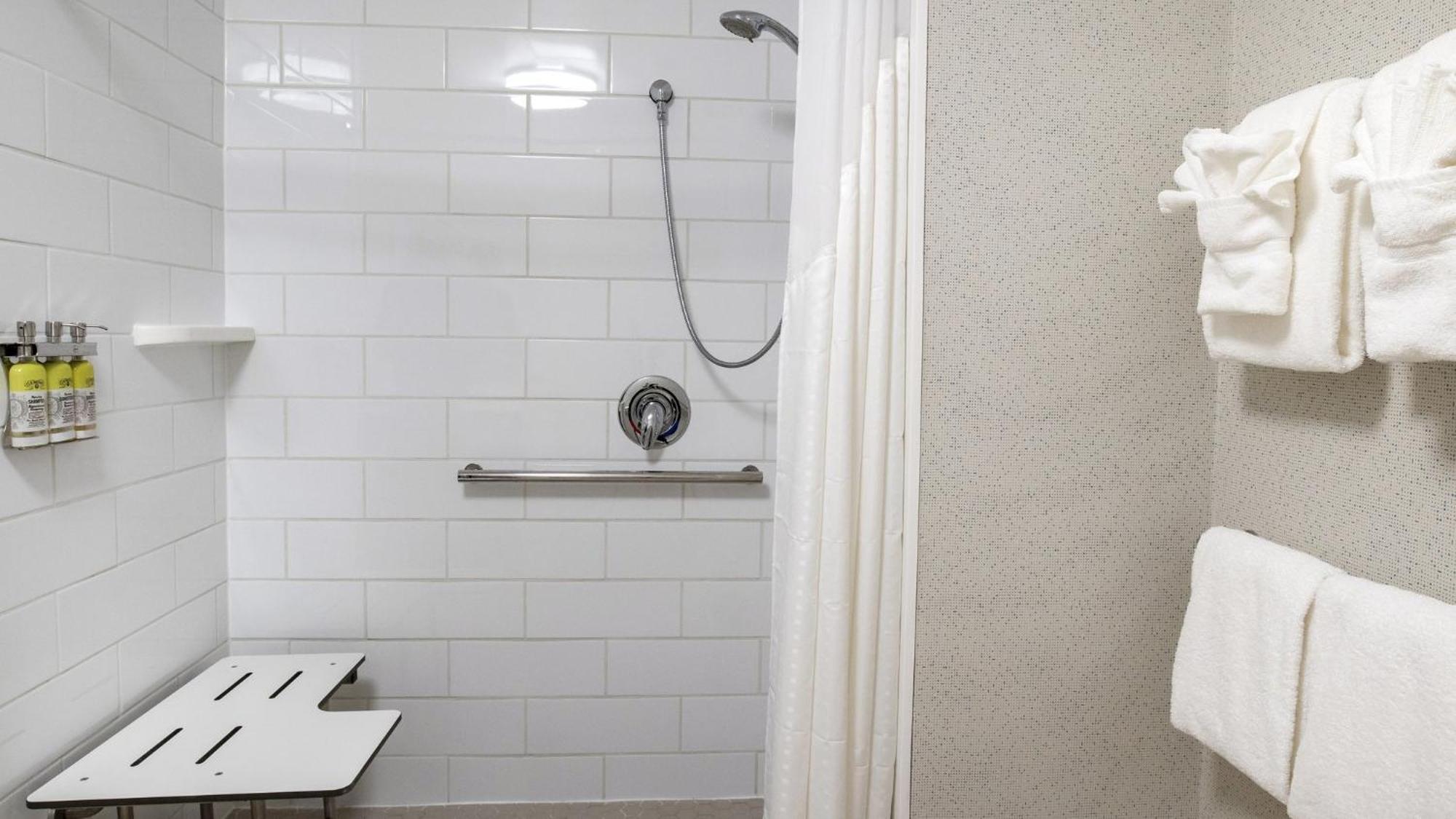 Holiday Inn Express & Suites Racine By Ihg Extérieur photo