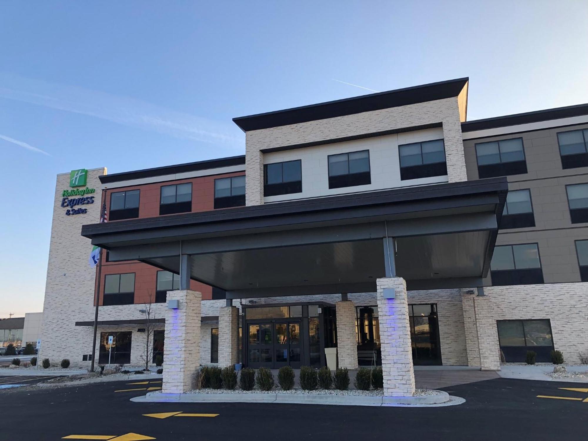 Holiday Inn Express & Suites Racine By Ihg Extérieur photo