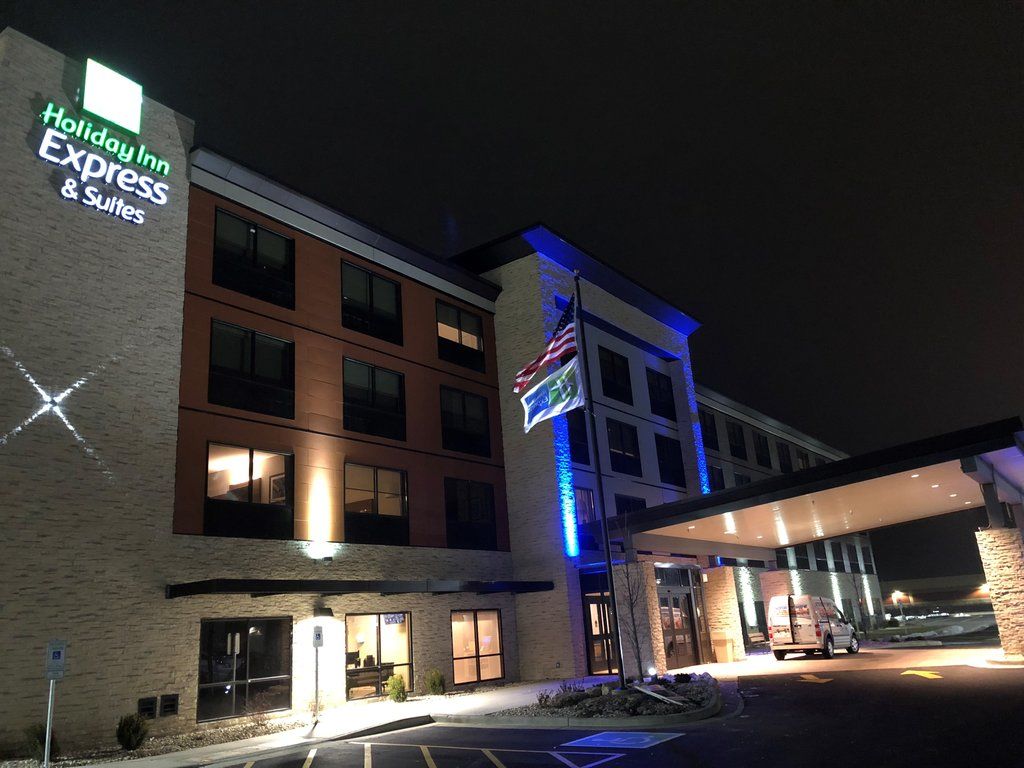 Holiday Inn Express & Suites Racine By Ihg Extérieur photo